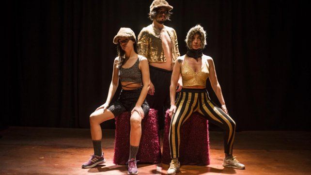 La obra de teatro plantea "la fuga de lo cotidiano en la virtualidad y otras versiones del cuerpo"