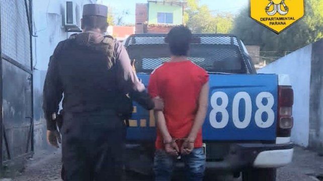 Ocurrió en Paraná. La mujer denunció telefónicamente a un hombre que le robó 20 ladrillos y le pedía