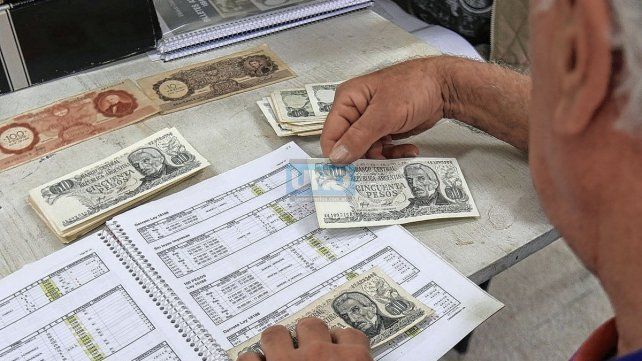 Mario Chajud es un apasionado por la numismática