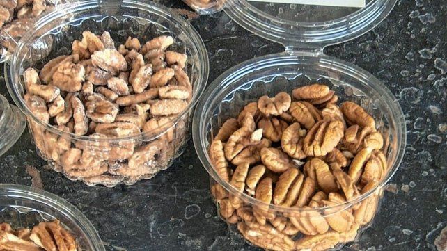 La nuez pecán se consume de forma directa y se hacen panificados y confituras. La nuez pecán se consume de forma directa y se hacen panificados y confituras.