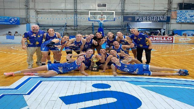 Paracao festejó un título más. Paracao festejó un título más.