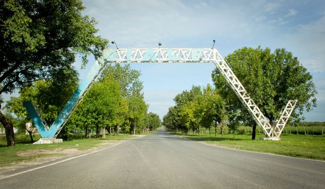 Entrada a la ciudad de Viale desde la ruta nacional 18 Entrada a la ciudad de Viale desde la ruta nacional 18
