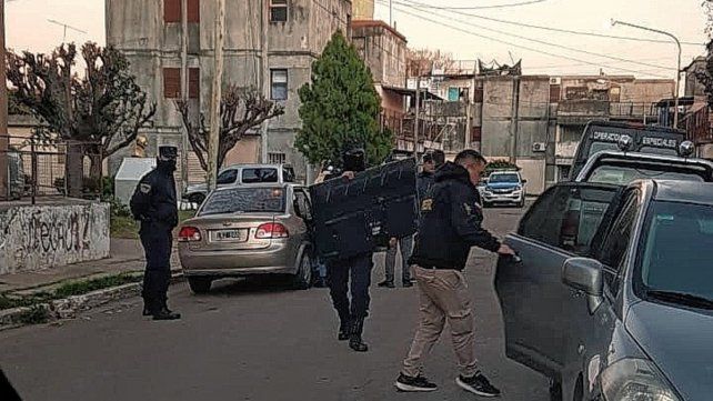 Paraná: más de 20 allanamientos simultáneos y varios detenidos