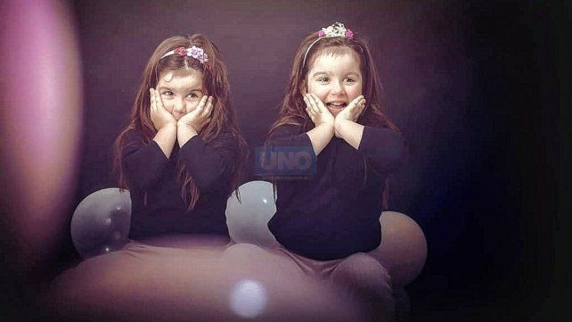 Creciendo. Eugenia y Guillermina se comunican con sus compañeros a través de señas, gestos y sonidos.