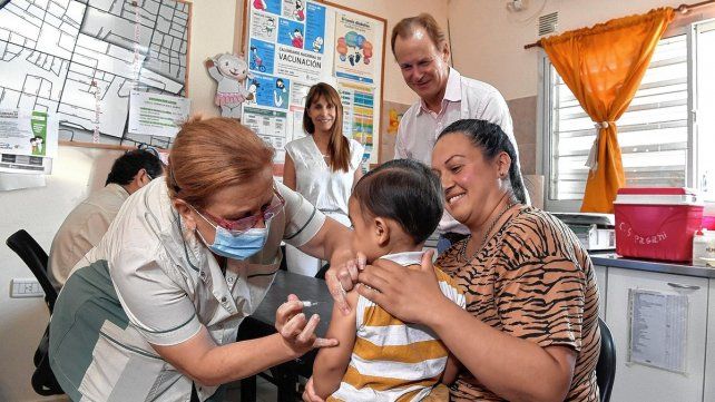 Desde el Ministerio de Salud destacaron la importancia de la vacunación ante la curva ascendente de contagios. Desde el Ministerio de Salud destacaron la importancia de la vacunación ante la curva ascendente de contagios.