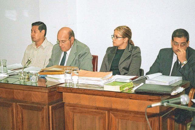 Martínez (izq.), único condenado por la represión en Paraná en 2001