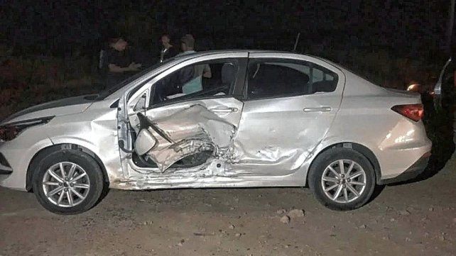 El Fiat Cronos recibió un fuerte impacto en el accidente en Caseros. El Fiat Cronos recibió un fuerte impacto en el accidente en Caseros.