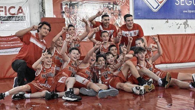 Talleres conquistó la Copa de Plata del Provincial U13 de Básquet.
