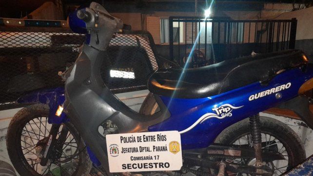 Recuperaron una moto que había sido robada en Paraná. Recuperaron una moto que había sido robada en Paraná.