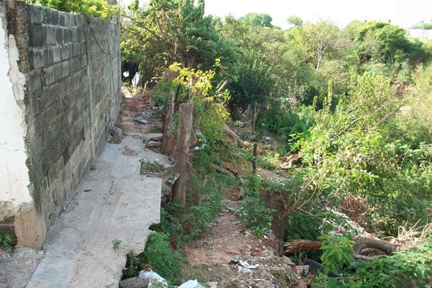 Reclaman por las obras de estabilización de las barrancas a la vera del arroyo Colorado