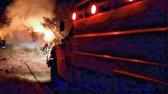 Falleció un hombre tras un incendio en una planta de residuos de Diamante. Falleció un hombre tras un incendio en una planta de residuos de Diamante.