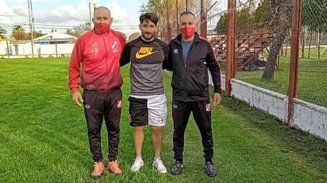 Milton Casco estuvo con Pepe y Cacho, quienes fueron sus formadores en Atlético María Grande.