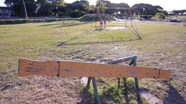 Paraná: juegos en mal estado en distintos parques generan recurrentes quejas de vecinos