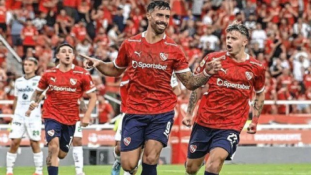 Independiente derrotó a Sarmiento con doblete de Ávalos. Independiente derrotó a Sarmiento con doblete de Ávalos.