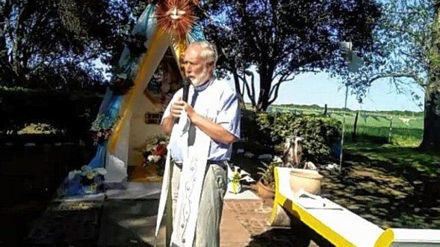 Padre Bustamante. Reconocido por acompañar la Peregrinación de los Pueblos que une Hasenkamp con Paraná. Su nuevo destino será Cerrito.