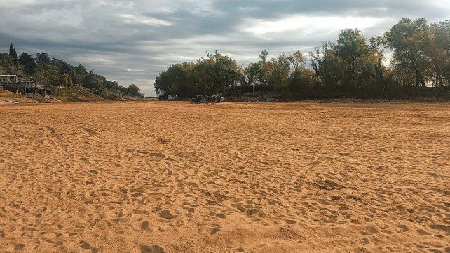 Camionetas empantanadas en Paraje Las Jaulas