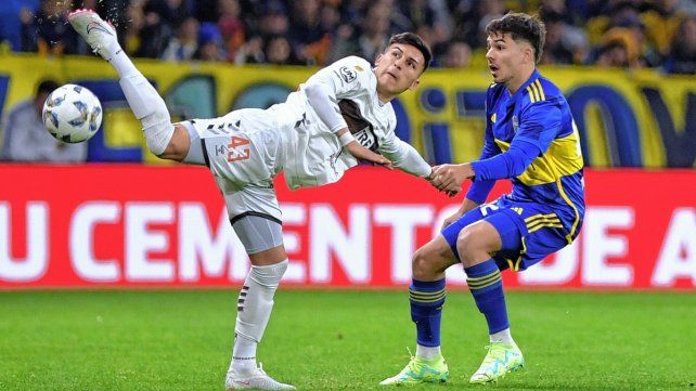 Boca derrota a Platense 2 a 1. Boca derrota a Platense 2 a 1.