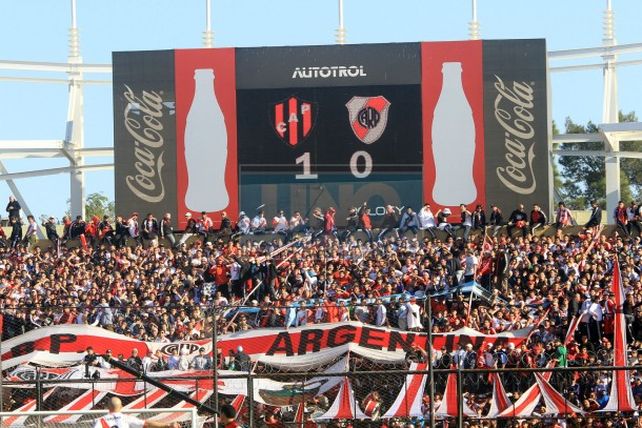 El autotrol marcó el histórico triunfo de Patronato ante River en Santa Fe