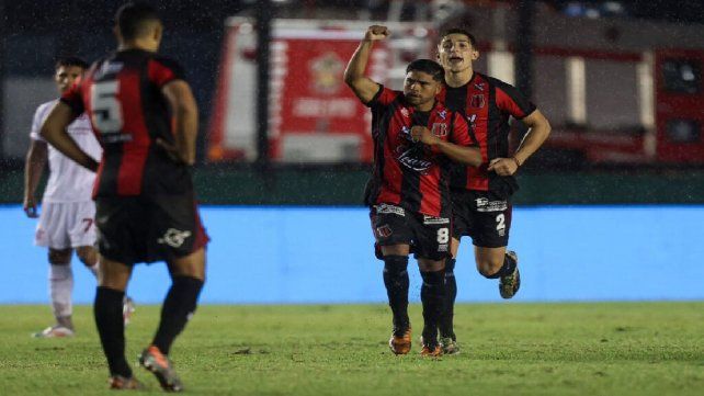 Defensores de Belgrano dio el golpe y eliminó a Barracas Central. Defensores de Belgrano dio el golpe y eliminó a Barracas Central.