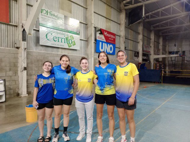 Parte del equipo de Paracao posó para la foto. Parte del equipo de Paracao posó para la foto.