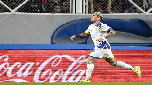 San Lorenzo cayó con Rosario Central en el Nuevo Gasómetro. San Lorenzo cayó con Rosario Central en el Nuevo Gasómetro.
