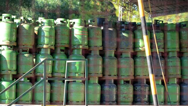 la suba observada en la factura será del 32%, con lo que la boleta promedio pasará de 958 a 1.269 pesos. la suba observada en la factura será del 32%, con lo que la boleta promedio pasará de 958 a 1.269 pesos.