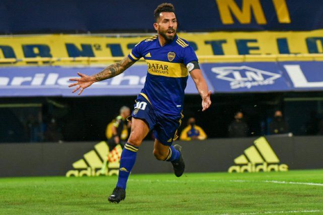 Tevez festejando el gol de Boca ante River en el Superclásico en La Bombonera