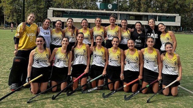 Las chicas del CAE fueron subcampeonas en Rosario. Las chicas del CAE fueron subcampeonas en Rosario.