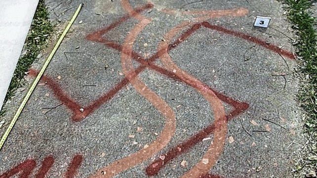 Las pintadas antisemitas aparecieron en la zona de El Palomar, en el Parque Urquiza.