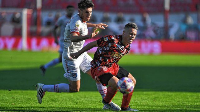 Barracas Central y Argentinos igualaron sin goles. Barracas Central y Argentinos igualaron sin goles.