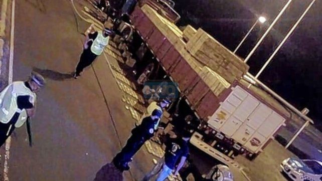 Narcotráfico: secuestraron 322 kilos de droga que estaba escondida en un camión