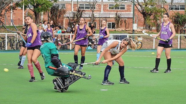Las Leoncitas hacen su preparación para el Mundial en Chile.