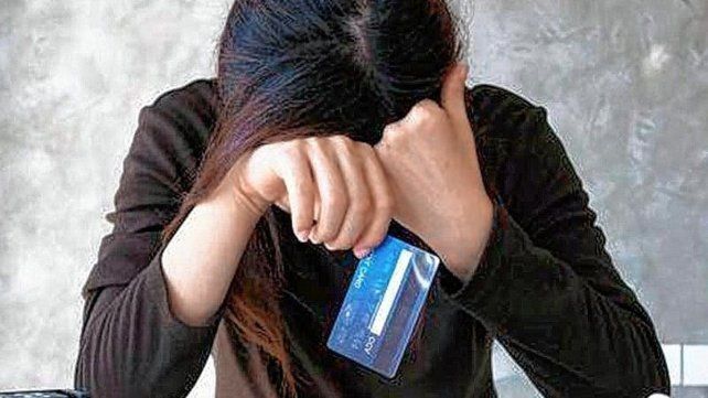 El sobreendeudamiento genera agobio y angustia El sobreendeudamiento genera agobio y angustia