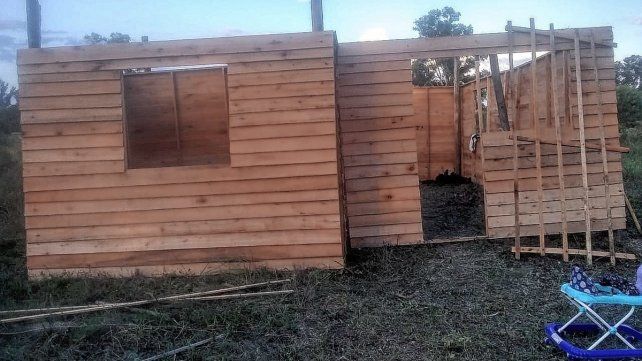 Joven madre destaca la poca empatía del intendente de Los Charrúas.