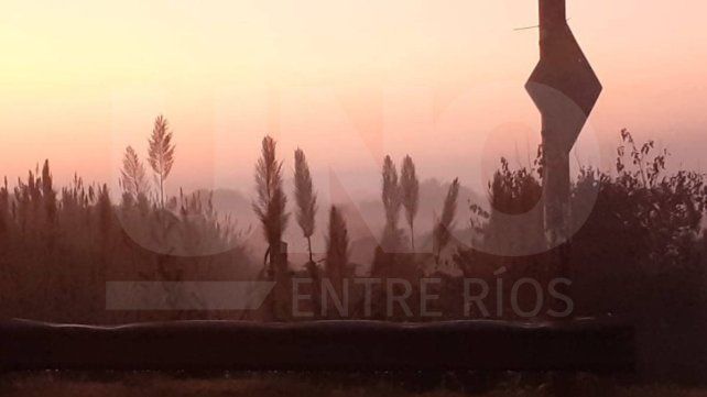 Paraná amaneció cubierta de neblina. En imágenes zona de calle Salvador Caputto, a metros de las vías Paraná amaneció cubierta de neblina. En imágenes zona de calle Salvador Caputto, a metros de las vías 