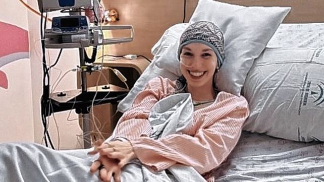 Publicación. "Mis ganas ganan. Nadie nos ha prometido un mañana, vive el presente" (Penguin Random House), se titula el libro en el que cuenta su experiencia con la enfermedad.