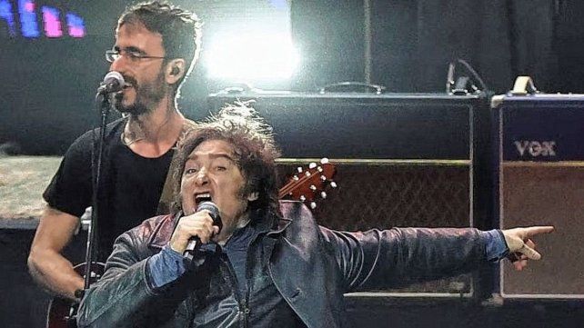 Javier Milei cantó con su banda en el Movistar Arena. Javier Milei cantó con su banda en el Movistar Arena.