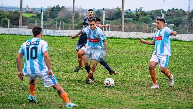 Belgrano derrotó 3 a 1 a Universitario como local y llegó a 7 victorias en misma cantidad de presentaciones. Belgrano derrotó 3 a 1 a Universitario como local y llegó a 7 victorias en misma cantidad de presentaciones.