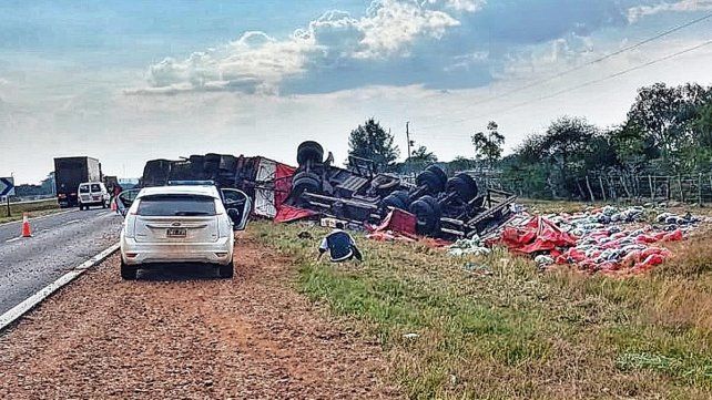 El camión se dirigía a la provincia de Misiones. El camión se dirigía a la provincia de Misiones.