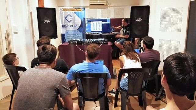 Desde 2018 forman a Dj y productores de música electrónica