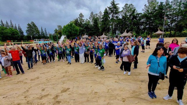 Villa Elisa celebró un día lleno de emociones con los adultos mayores. Villa Elisa celebró un día lleno de emociones con los adultos mayores.