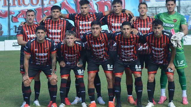 La formación de Patronato que inició el encuentro en Sarandí. La formación de Patronato que inició el encuentro en Sarandí.