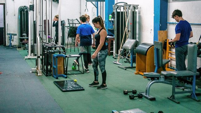 Diego Scocco, propietario Oxígeno Actividades Físicas, dijo que oscilan “alrededor de 600 personas” en el complejo.