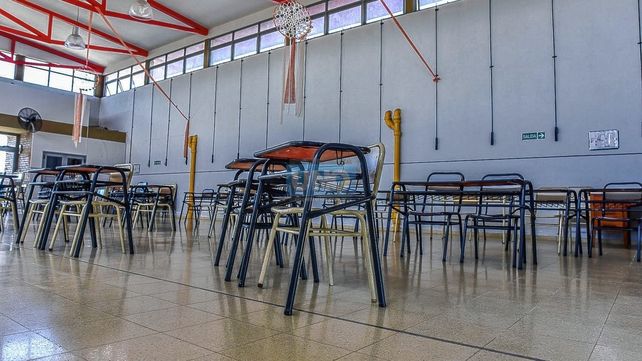 Miembros del CGE, direcciones departamentales de escuelas y las direcciones de niveles se reunieron por el Calendario Escolar 2022. Trataron la deserci&oacute;n en pandemia&nbsp;