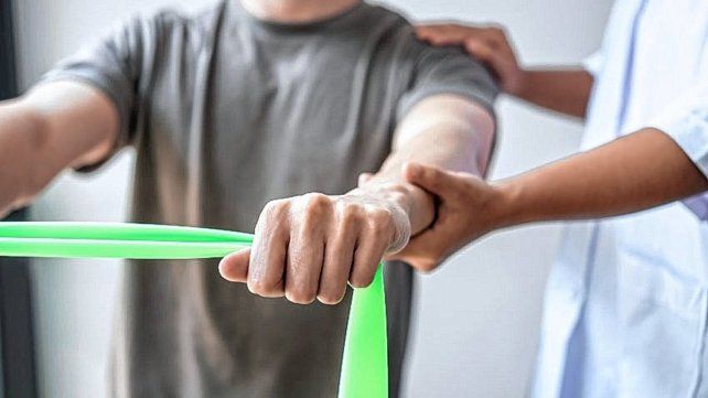 Luis Larrateguy, médico de Paraná indicó que tiene pacientes con desautonomía cardíaca, sarcopenia y fibrosis pulmonar por consecuencia del Covid-19