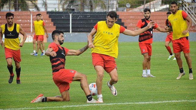 Franco Leys ingresará en el mediocampo de Patronato.