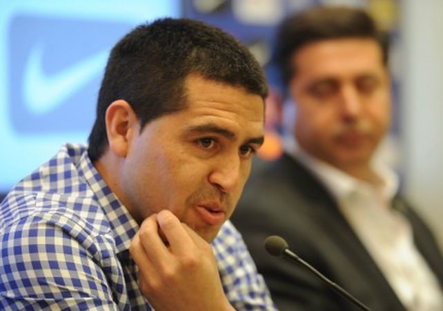 Riquelme tuvo grandes cortocicuitos con Daniel Angelici