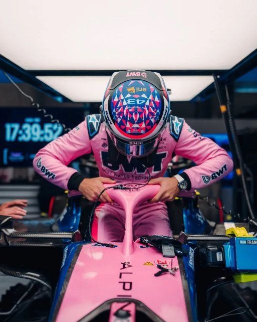 Franco Colapinto está acentuado en el equipo Alpine. Franco Colapinto está acentuado en el equipo Alpine.