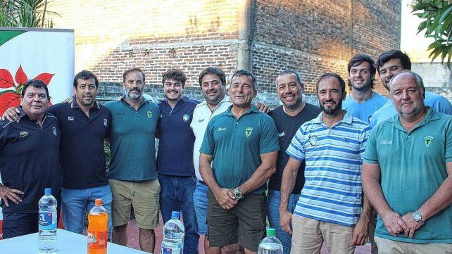 Los entrenadores también fueron parte del lanzamiento.