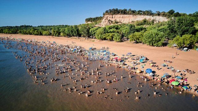 En la costa del río Paraná se prolonga la temporada de verano